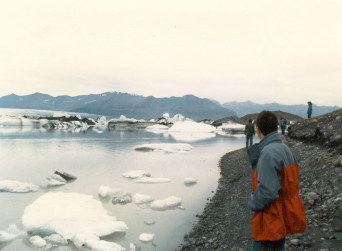 ../Images/215Gletschersee des Breidamerkurjoekull.jpg